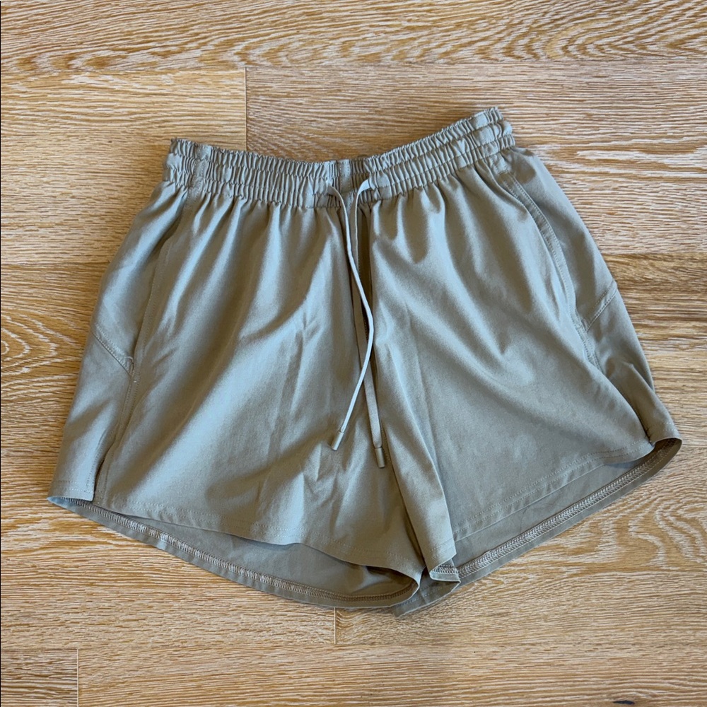 Women’s tan lululemon Active Shorts